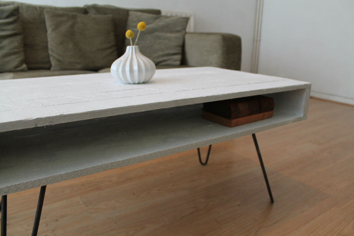 Coffee Table with Hairpin Legs in Solid White